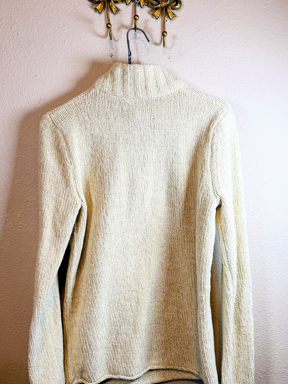 Cream Half-Zip Knit Long Sleeve Sweater. Size S based on measurements - Picture 3 of 3